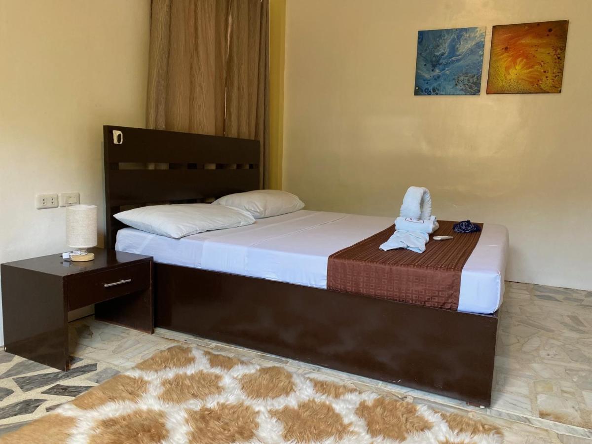 Papa Freds Beach Resort Puerto Galera Bagian luar foto