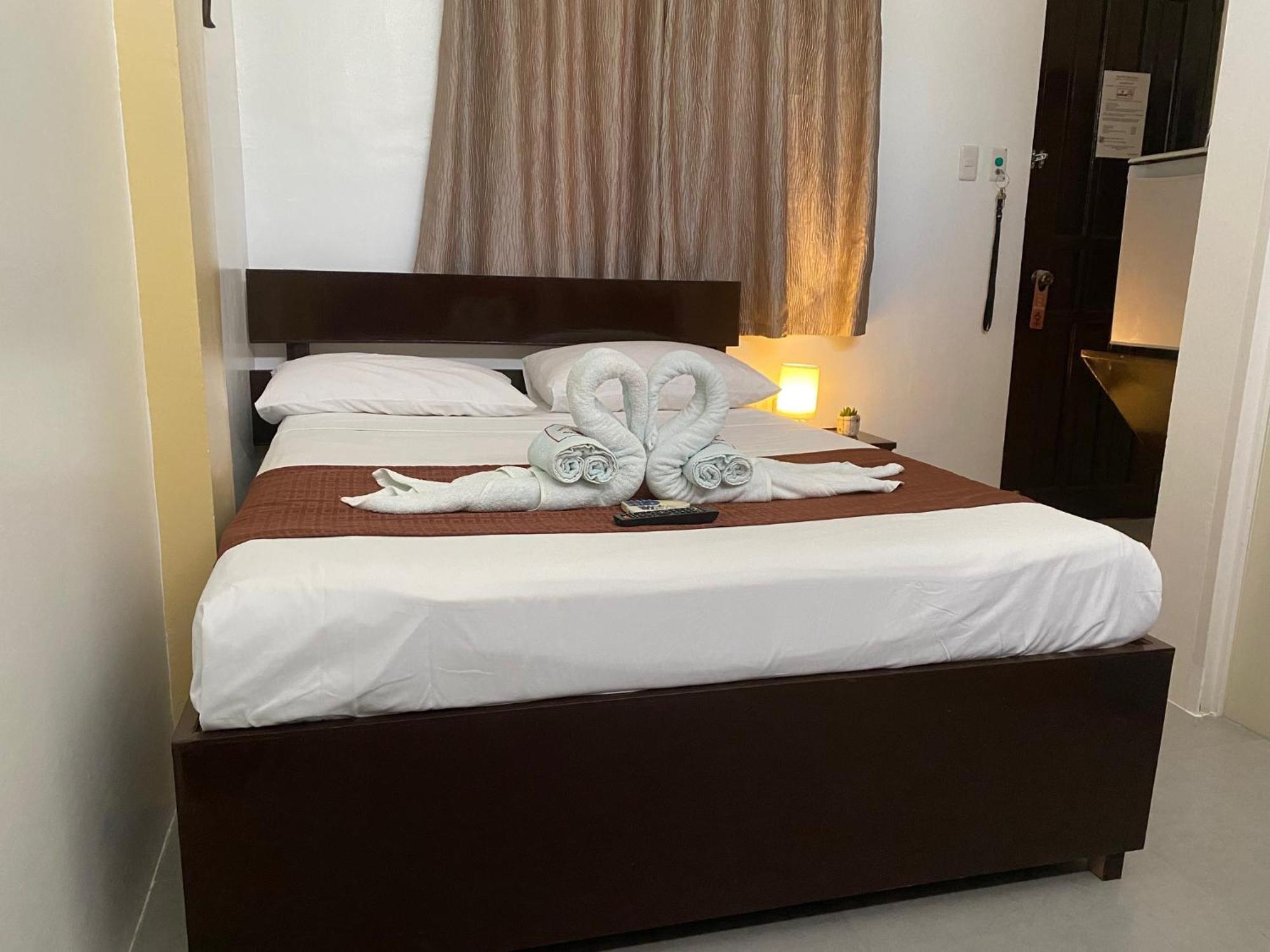 Papa Freds Beach Resort Puerto Galera Bagian luar foto