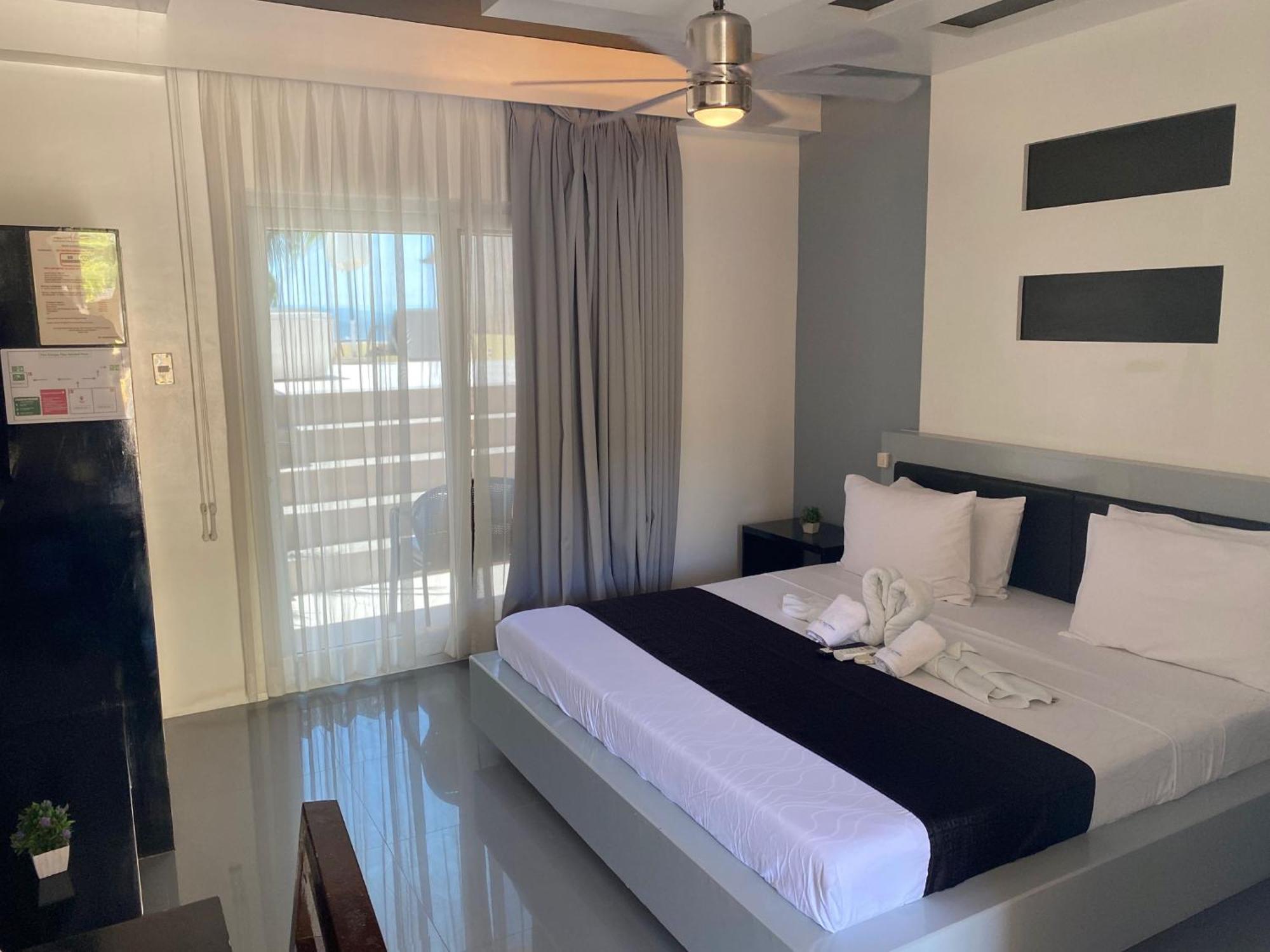 Papa Freds Beach Resort Puerto Galera Bagian luar foto